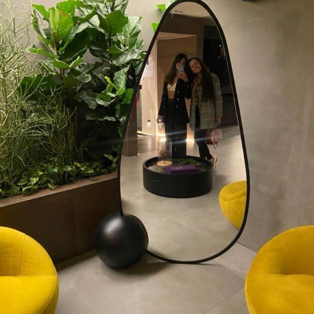 مرايا عصرية