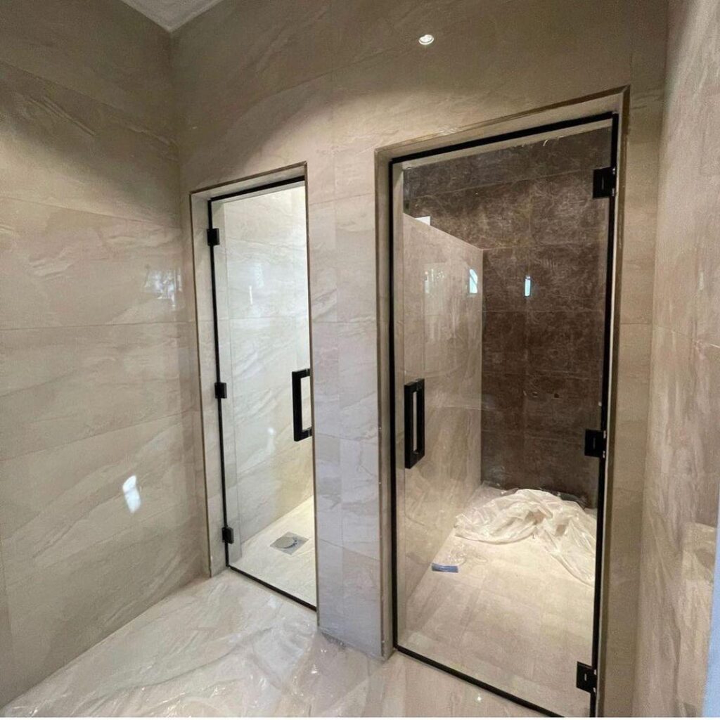 ابواب زجاج للحمام
